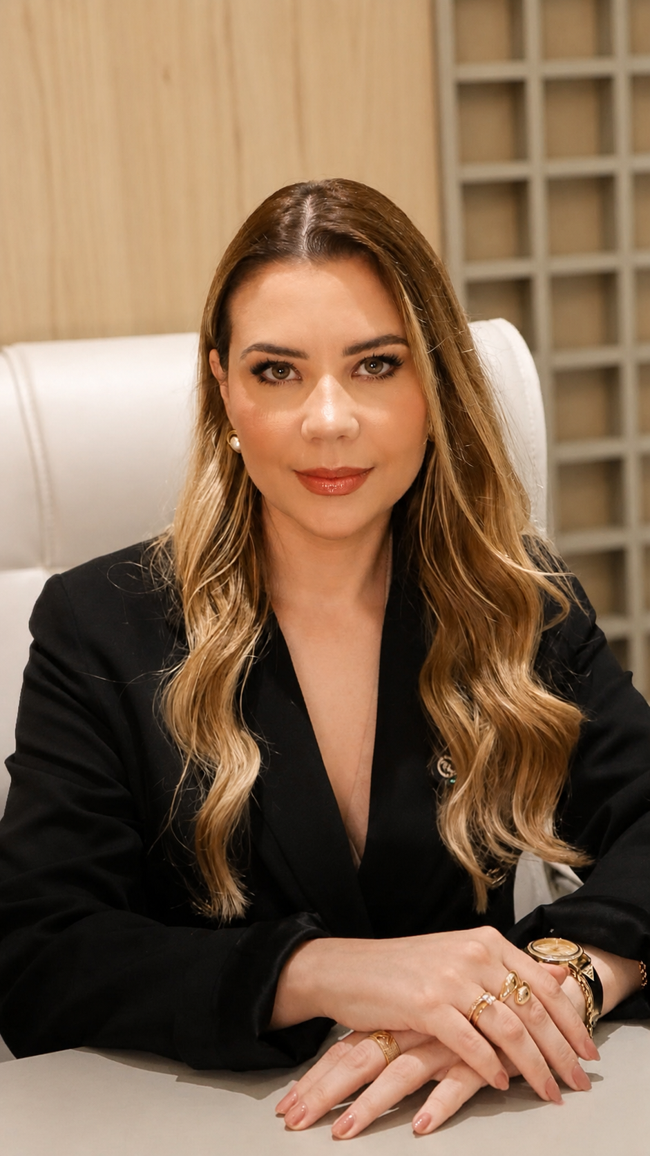 Dra Vanessa Mick atendendo em seu consultório de pneumologia pediátrica e alergologia infantil em Maringá
